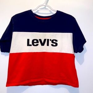 Levi’s t shirt